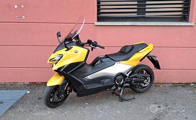 Yamaha T Max 560 Abs Extreme Yellow