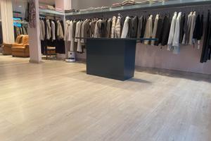 Negozio abbigliamento donna.