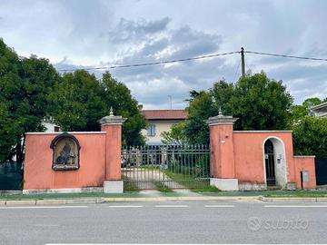 CASA INDIPENDENTE RISTRUTTURATA: spazio, indipe...