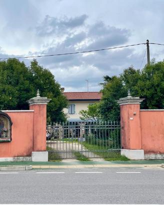 CASA INDIPENDENTE RISTRUTTURATA: spazio, indipe...