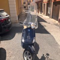 Piaggio Vespa 50 LXV - 2011