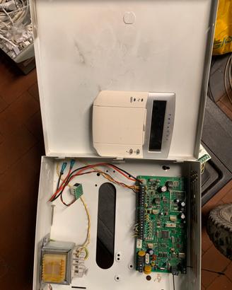 Centrale allarme PARADOX  MG5050