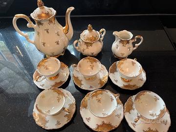 Servizio da caffe’ antico