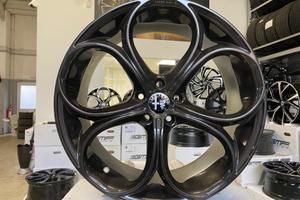 Cerchi NUOVI Alfa Romeo raggio 19 cod.23824