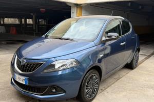 Lancia Ypsilon 1.0 FireFly 5 porte S&S Hybrid FINA