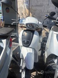 Aprilia Scarabeo 4 tempi Led new