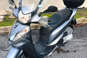 Honda SH300i 2011, 44800 km, gomme/batteria nuove