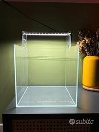 Acquario ADA 30x30 e lampada AQPET policarbonato