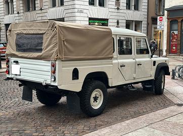 Land Rover Defender 130 Crew Cab