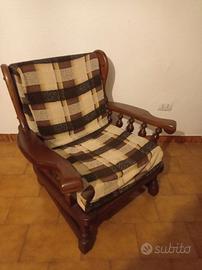 Poltrona  in legno