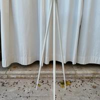 Portacandele, Tripode in ferro, design moderno