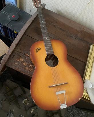 Chitarra acustica Eko