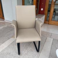 Sedia in pelle + tavolino