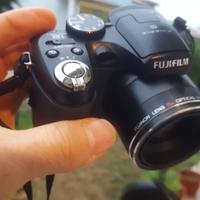 Finepix FUJIFILM s1600