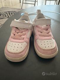 Scarpe bambina nike. Numero 21