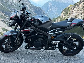 Triumph Street Triple 765RS