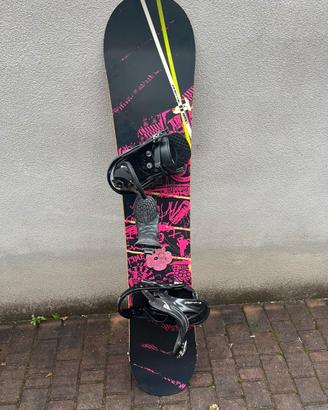 Tavola daSnowboard con attacchi
