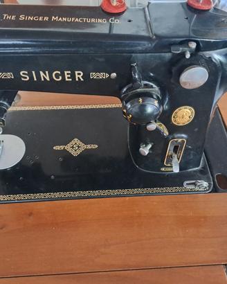 Macchina da cucire Singer anni 60