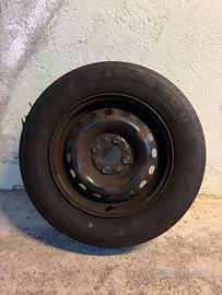 Cerchi in ferro 13" con pneumatici 155/80 R13