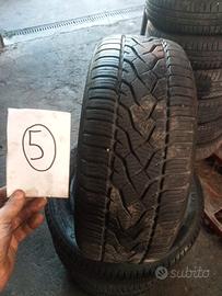 4 GOMME 4 STAGIONI 215/55/16 V XL 97 V