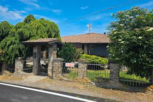 villa singola su 2 livelli 