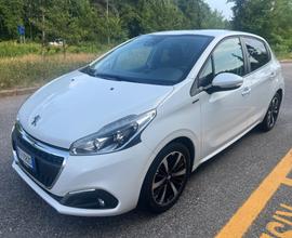 Peugeot 208 PureTech 82 Stop&Start 5 porte Signatu