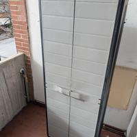 Armadio ripostiglio portascope esterno in PVC