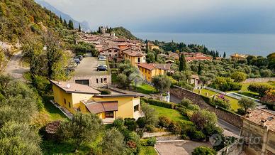 VILLA SINGOLA A TOSCOLANO-MADERNO