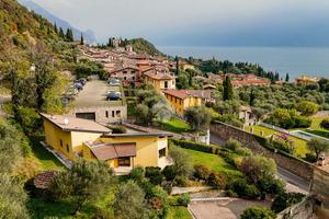 VILLA SINGOLA A TOSCOLANO-MADERNO