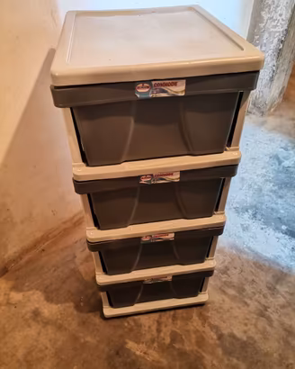 Cassetti di plastica