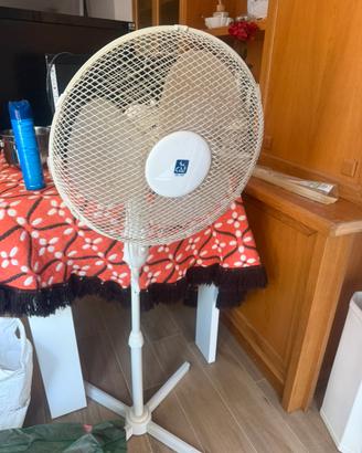 Ventilatore a piantana