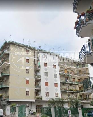 Locale Commerciale a Napoli 2 locali