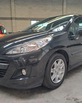PEUGEOT 207 1.4 BENZINA *OK NEOPATENTATI*