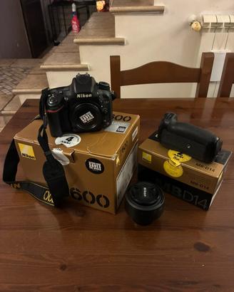 Nikon d600 + nikon 1.8g f1.8 + mdb14