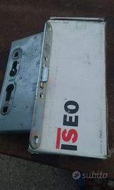 Serratura ISEO per porte tagliafuoco