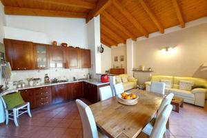 Appartamento di 96 m² con 3 locali e box auto a Mo
