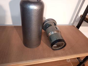 Squadro agrimensorio vintage con bussola