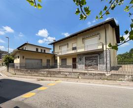 Magazzino a Sesto Calende