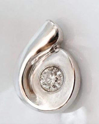 Ciondolo in oro bianco 18 kt e diamante naturale