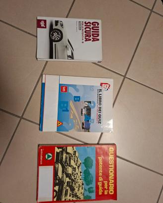 LIBRI TEST SCUOLA GUIDA