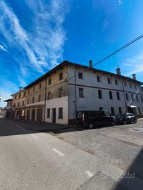Immobile commerciale e residenziale