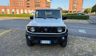 Suzuki Jimny 1.5 5MT Top