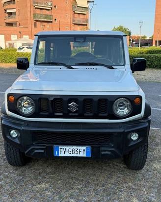 Suzuki Jimny 1.5 5MT Top
