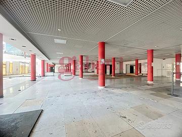 Negozio Pisa [AMB1VCG]