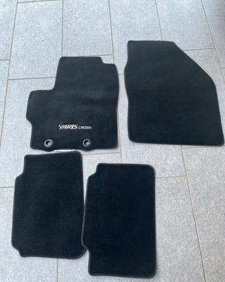 Tappetini originali yaris cross