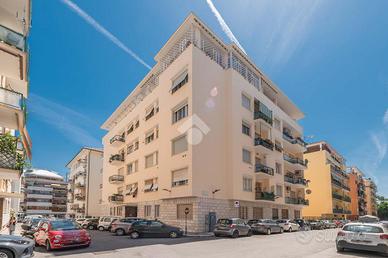 4 LOCALI A ROMA