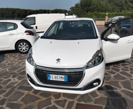 Peugeot 208 PureTech 82 5 porte Allure