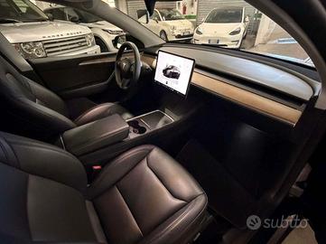 Tesla Model Y Dual motor Performance AWD