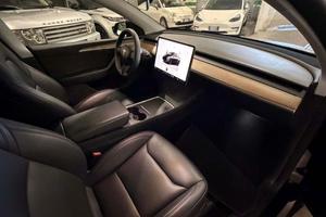 Tesla Model Y Dual motor Performance AWD