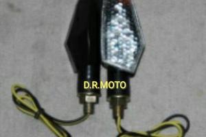 Coppia frecce squadrate led